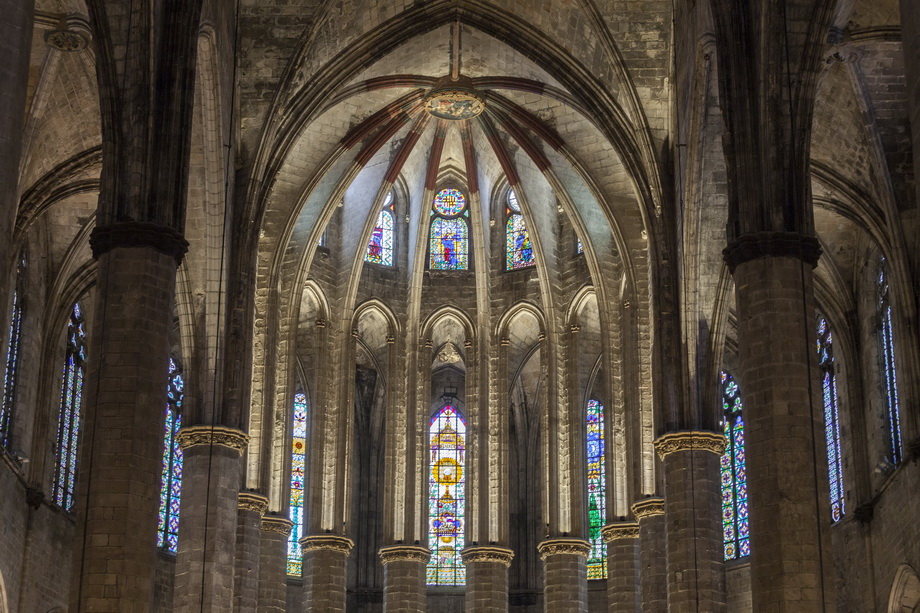 Iglesia Santa María del Mar, iluminación de edificios | Quadrifoli Projectes 